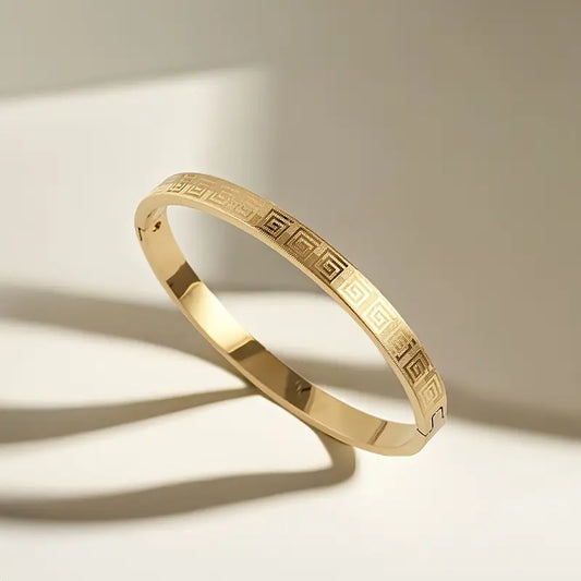 Regal Bangle 👑